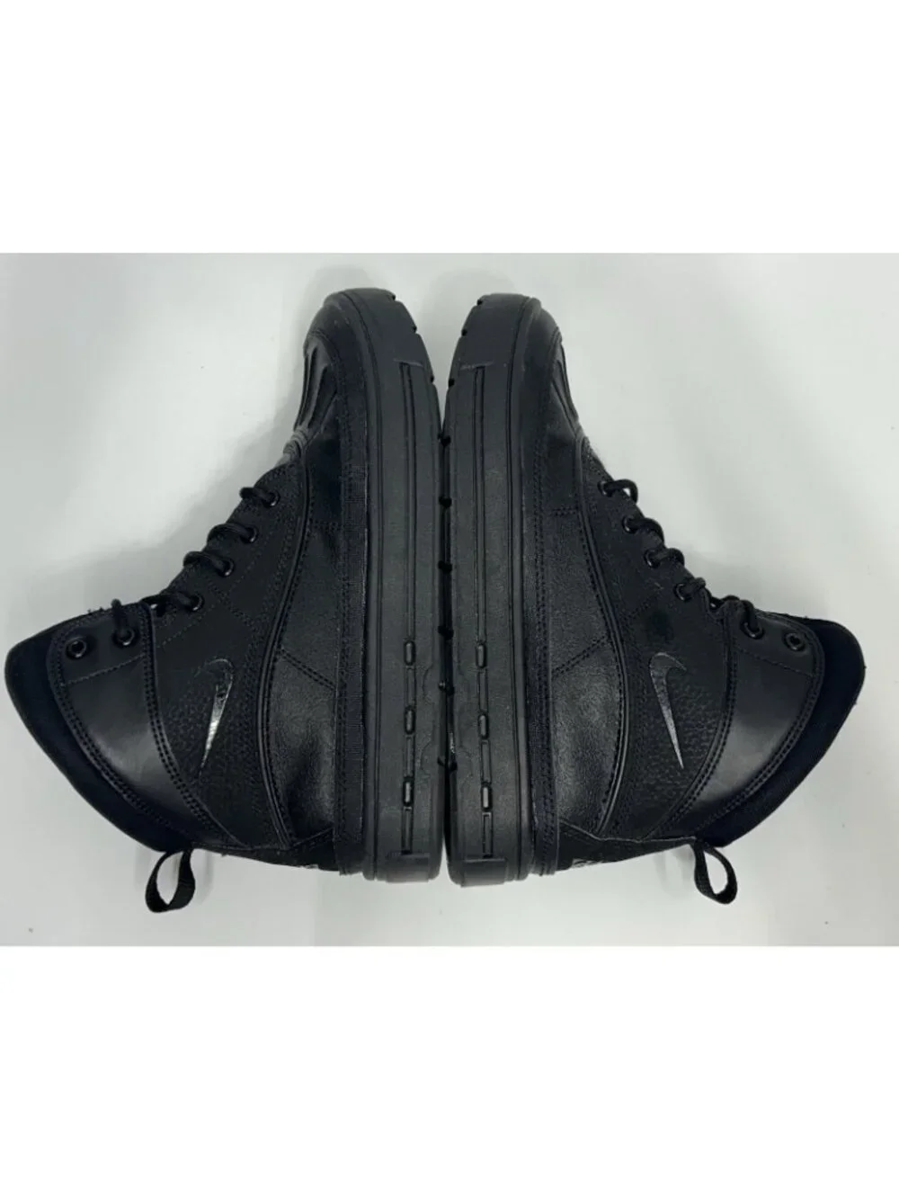 Nike Woodside 2 High ACG Boots Size 5.5Y Triple Black 524872-004 Boys Hiking